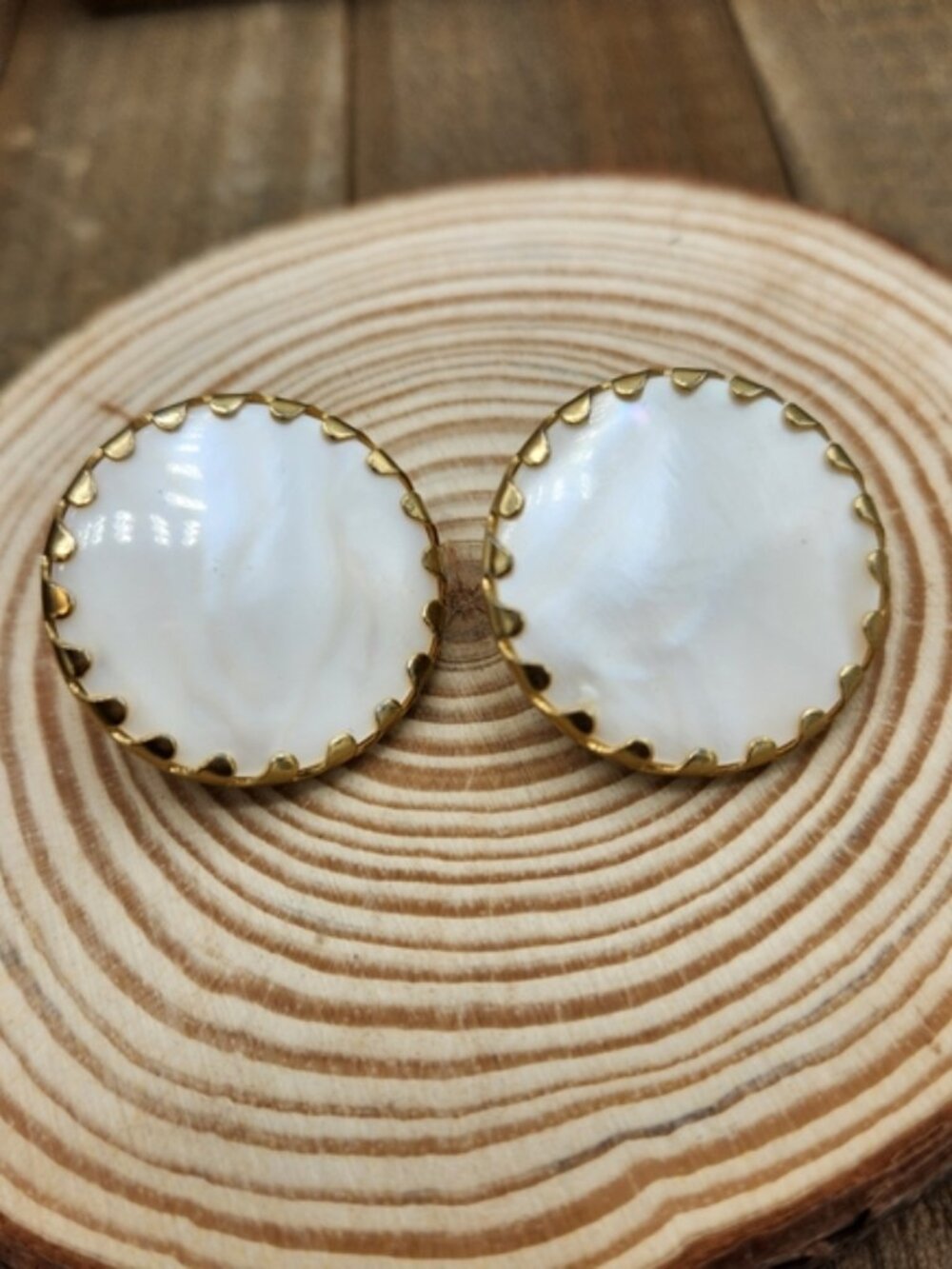 NEW! Round Goldtone and Mother of Pearl Clip-On Earrings